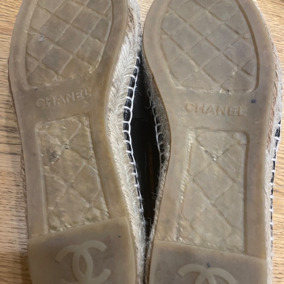Chanel Black Soft Leather Classic CC Espadrilles Size 39. Great Condition - Picture 5 of 5